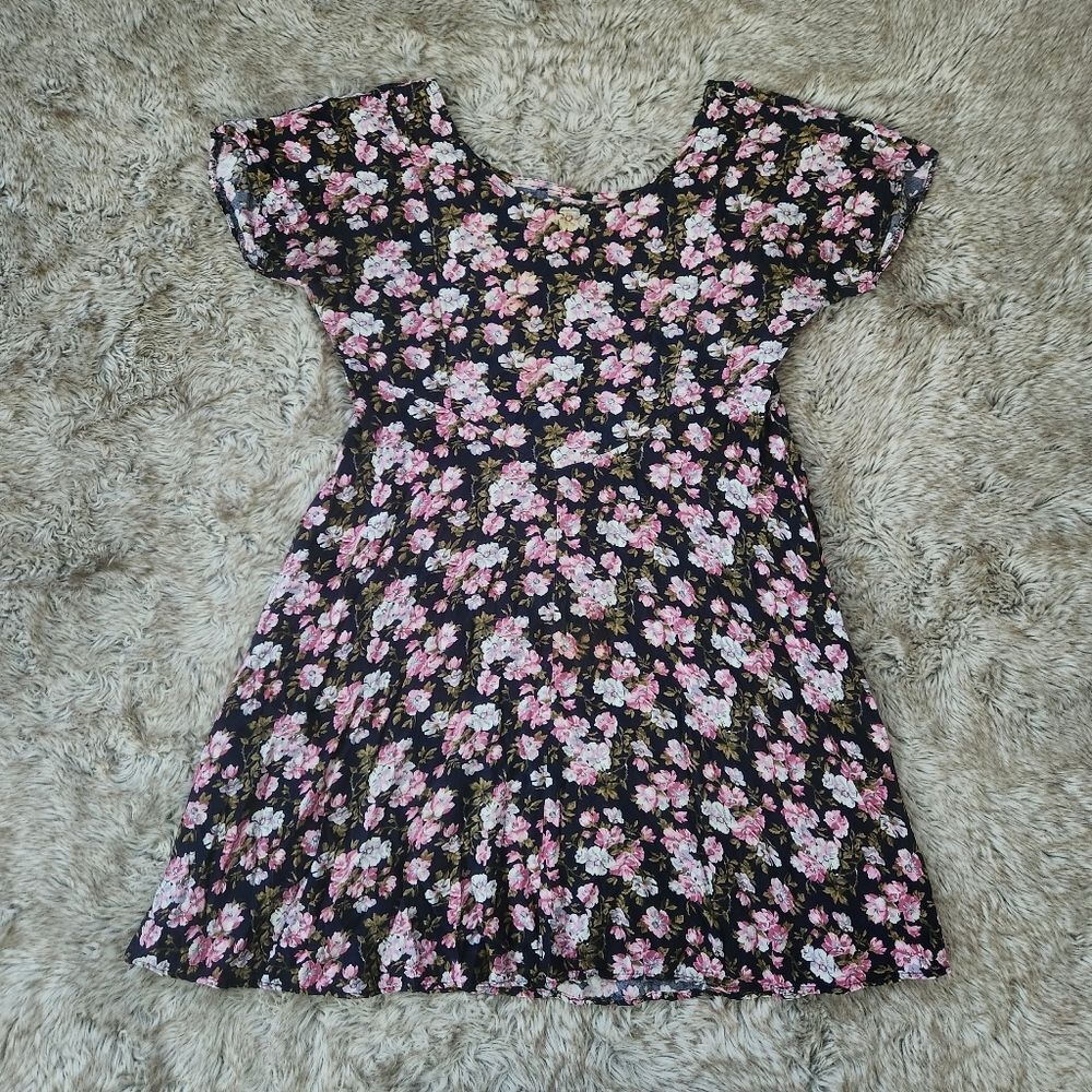 Timing Vintage Floral Short‎ Sleeve Mini Dress Navy Background